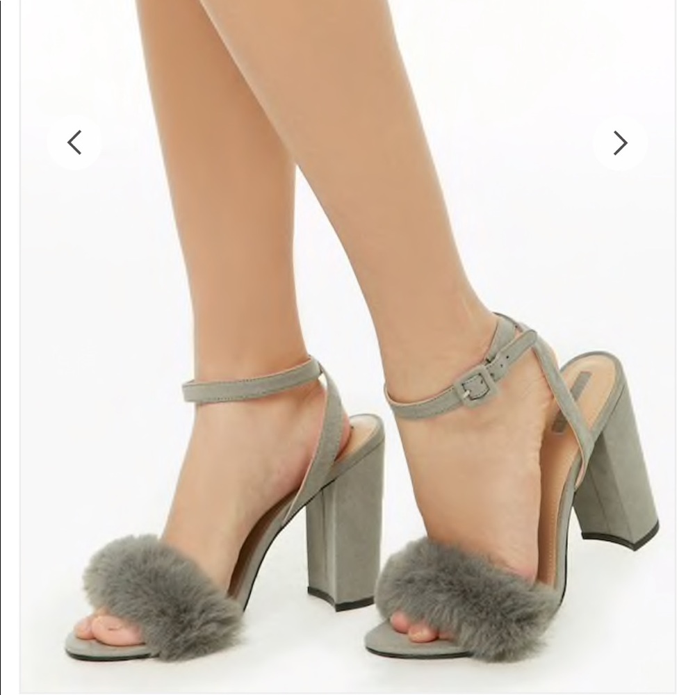 Faux fur block heels grey